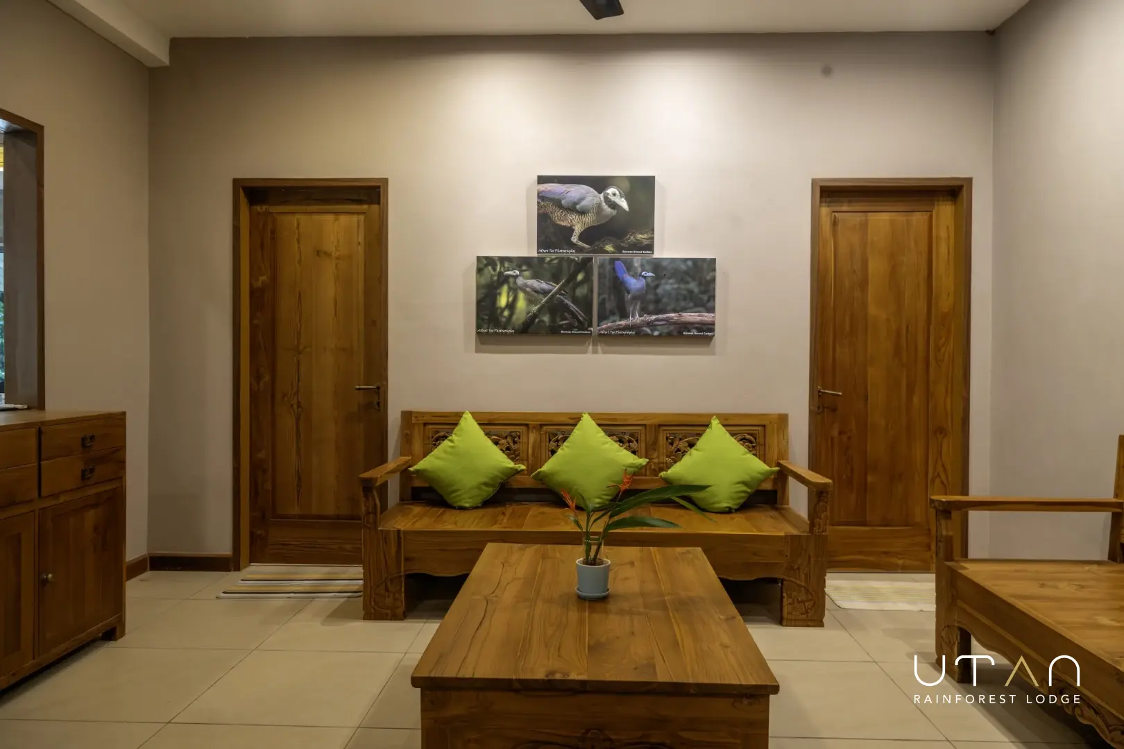 Lobby-1435